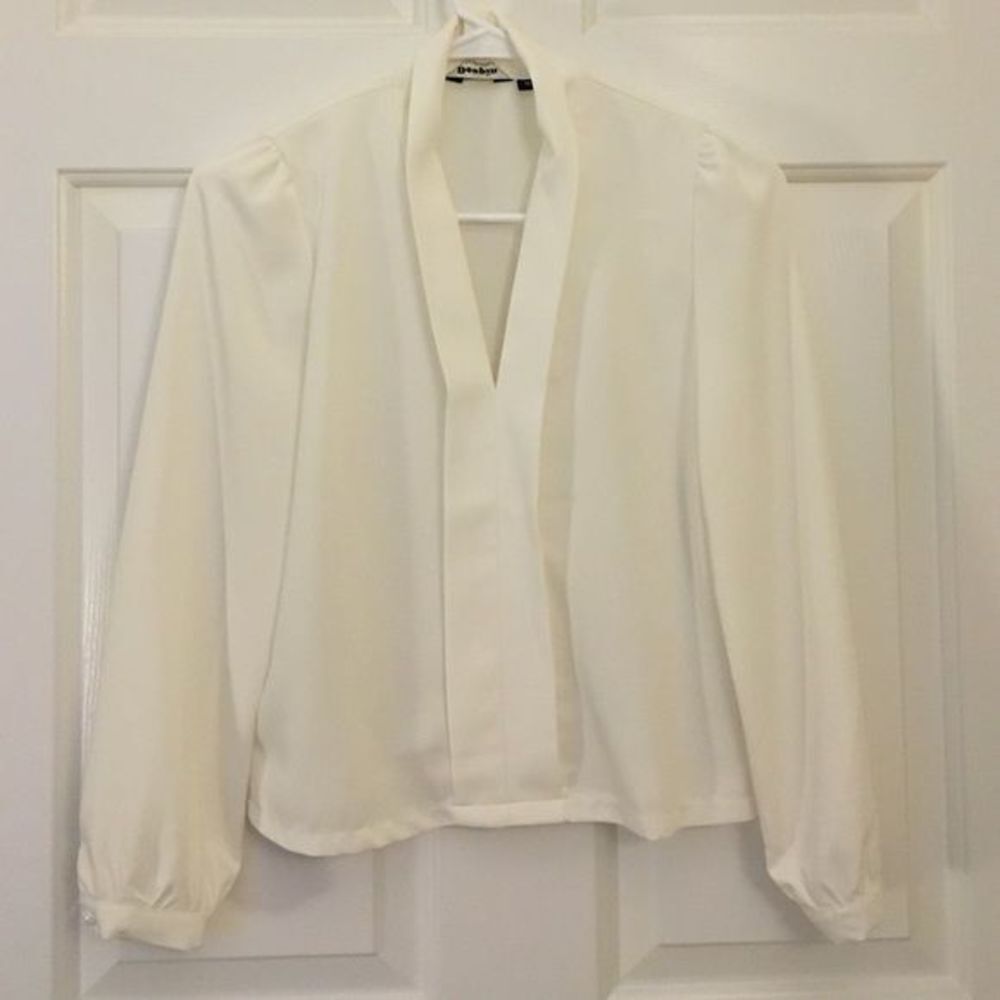 Vintage White V-Neck Blouse Puff‎ Shoulder Long Sleeve Top Size 2